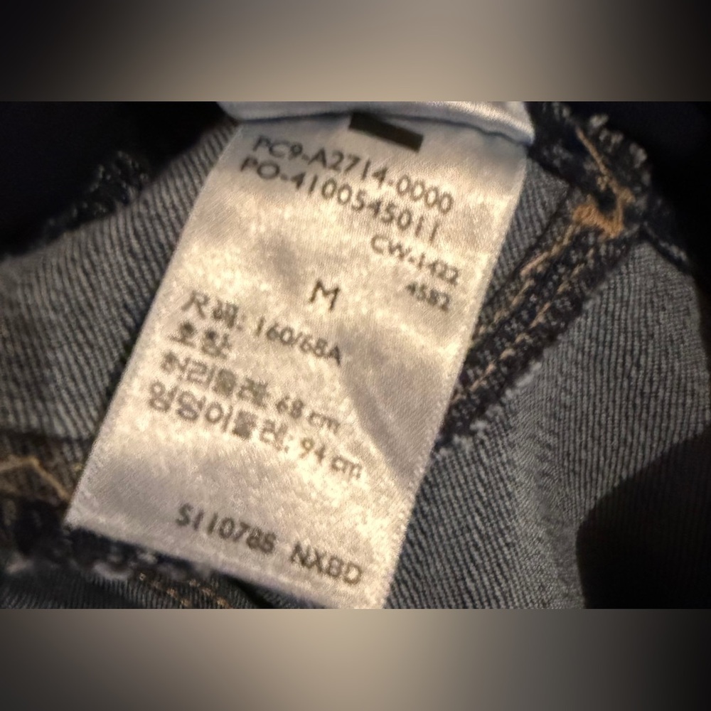 Levi Strauss Signature Gold Women's‎ 5” Denim Maternity Shorts, size Medium - Picture 3 of 4